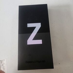 Samsung Galaxy Z Flip3 5G Box